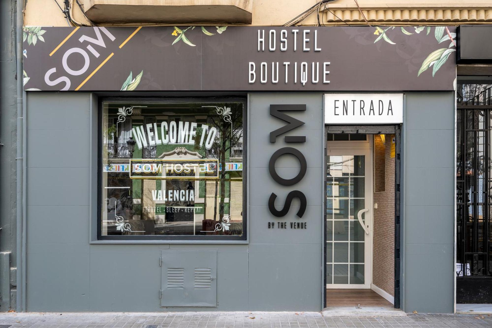 Som Hostel By The Venue Valencia Exterior photo
